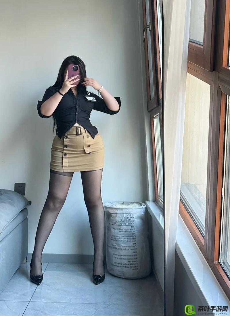 国产女教师 BBWBBwBBW：体型与教育的完美结合